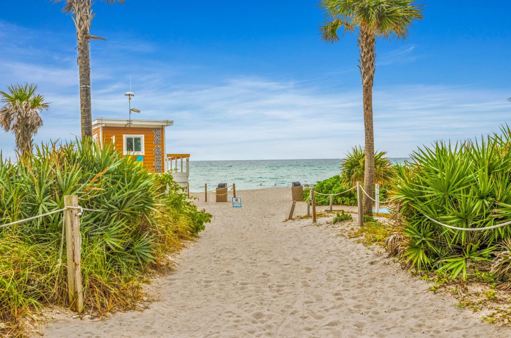 Wake Up To The Sound Of Waves In A Stylish Condo In A Luxury Resort Hollywood Zewnętrze zdjęcie