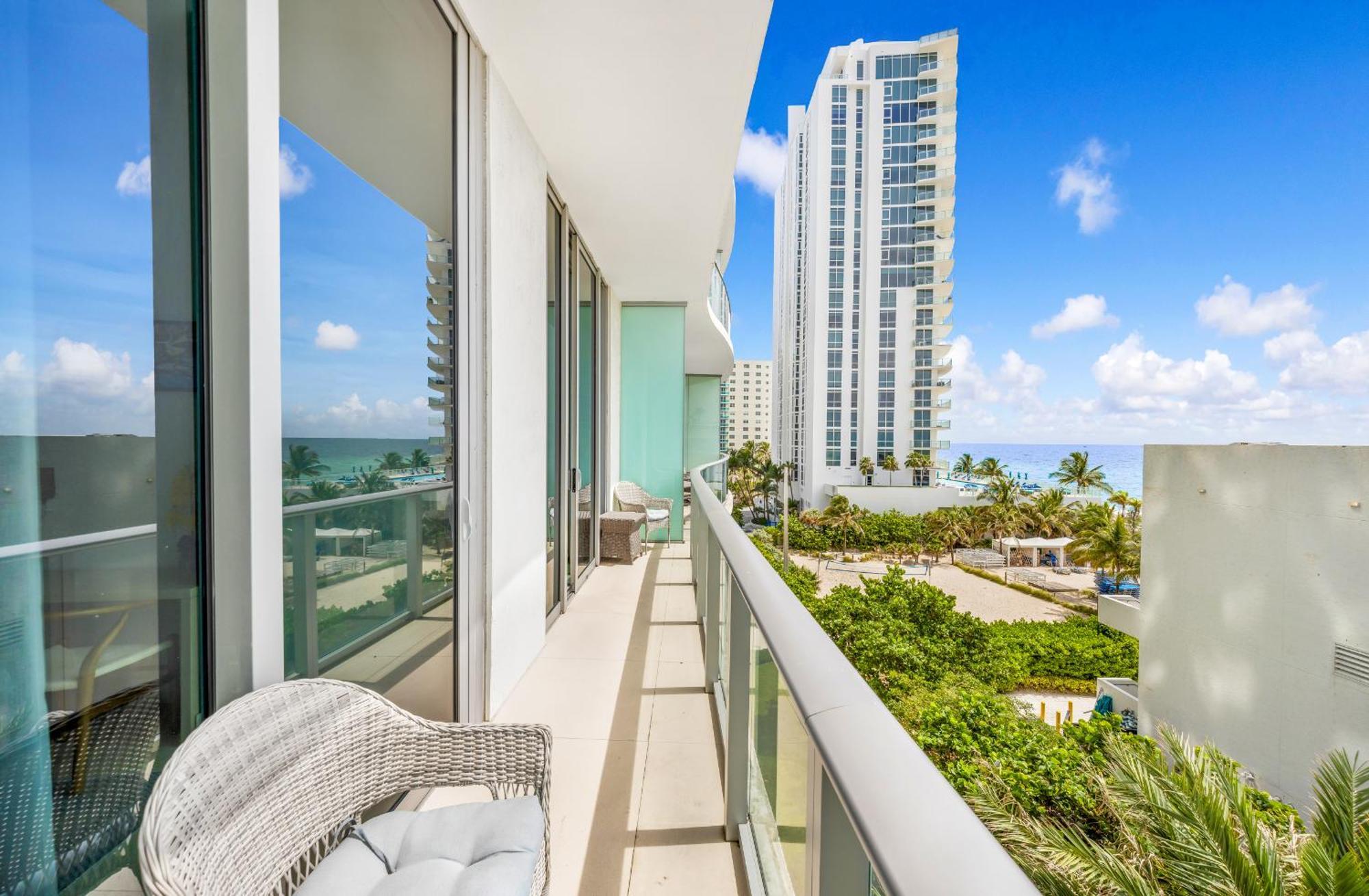 Wake Up To The Sound Of Waves In A Stylish Condo In A Luxury Resort Hollywood Zewnętrze zdjęcie